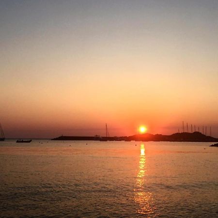 Trinità dʼAgultu Casa Vacanza Costa Rossa Vista Mare מראה חיצוני תמונה