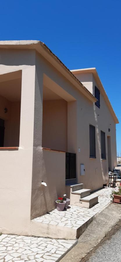 Trinità dʼAgultu Casa Vacanza Costa Rossa Vista Mare מראה חיצוני תמונה