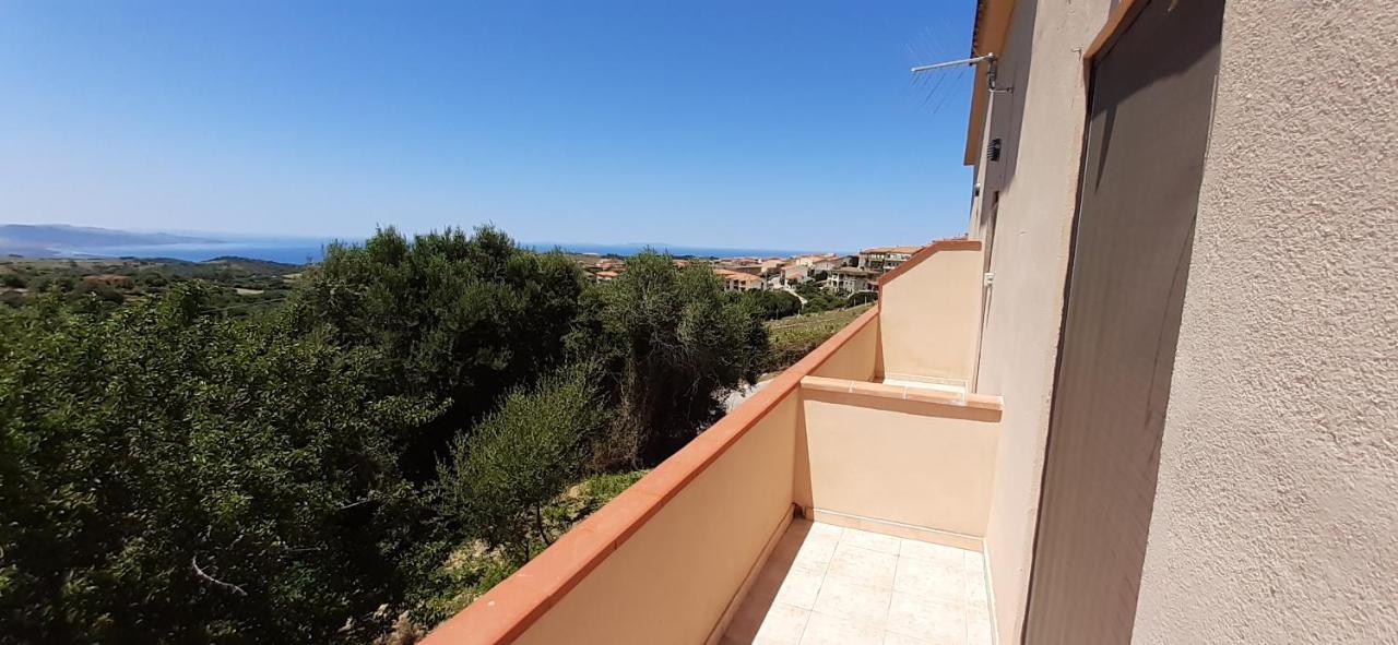 Trinità dʼAgultu Casa Vacanza Costa Rossa Vista Mare מראה חיצוני תמונה